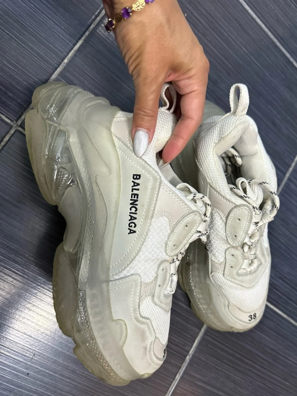 Balenciaga Triple S low top Sneaker